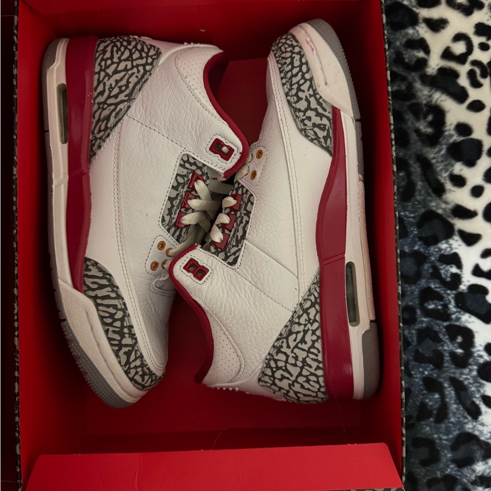 JORDAN 3 RETRO GS 'FIRE RED' 2022
Sz: 6.5 Sneakers with Elephant Print